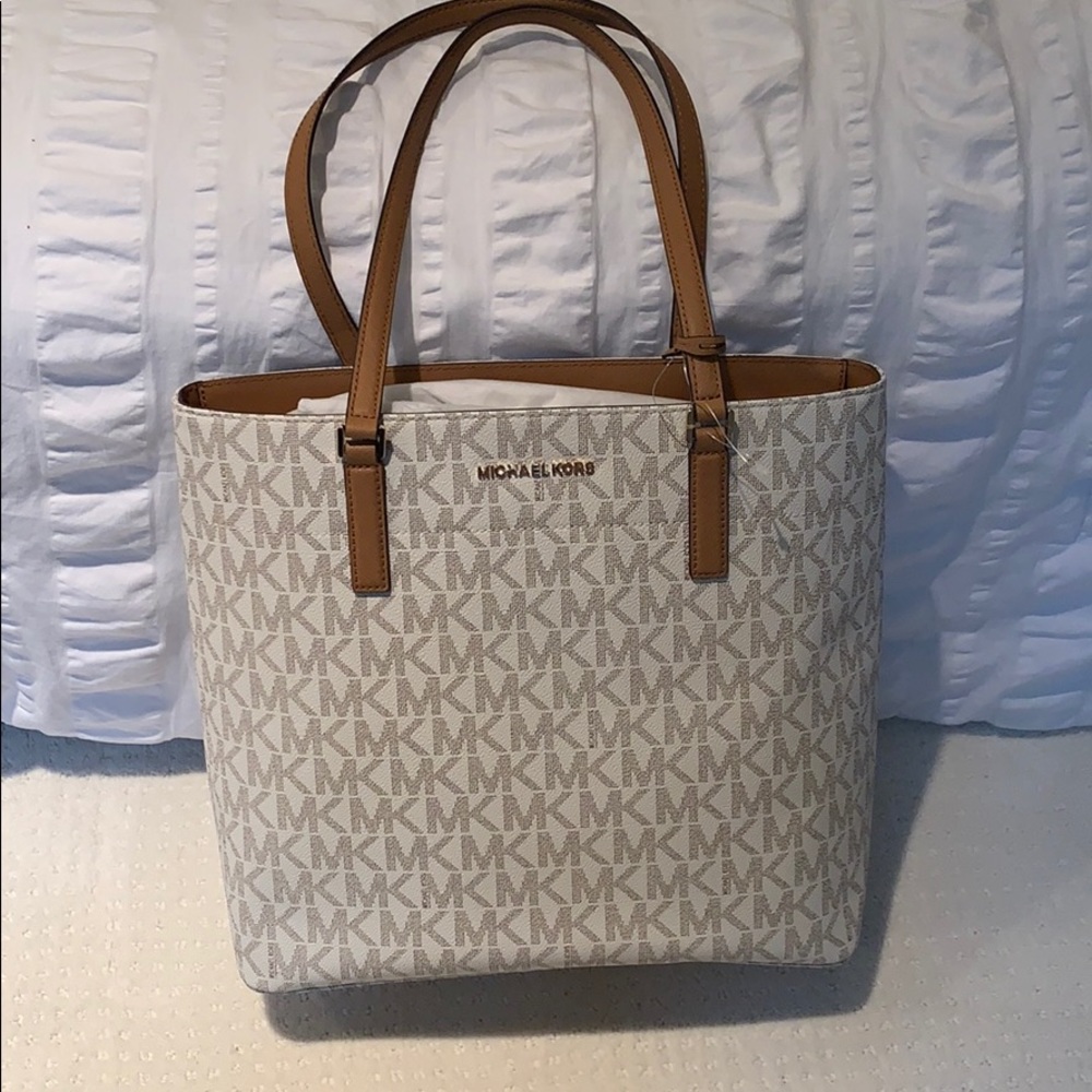 Brand new Michael Kors purse!